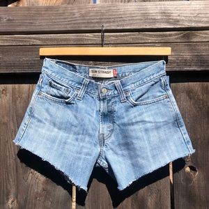 Vintage Levi Jean Cutoff Shorts W29